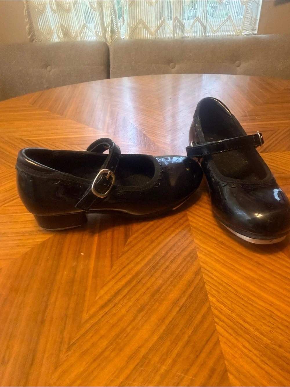 Girls Stelle Black Patent tap shoes with Velcro closure dance jazz